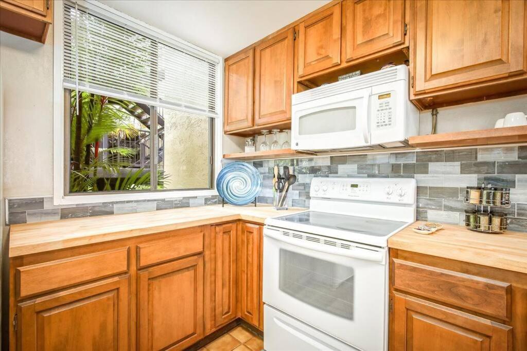 Beautiful 2/2 Condo In Kailua Kona. Ocean View! Esterno foto